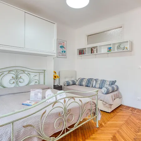 Lucky's Centro - Happy Apartment *