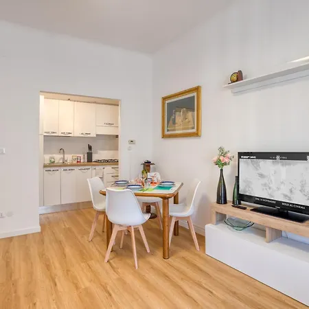 Lucky's Centro - Happy Apartment *